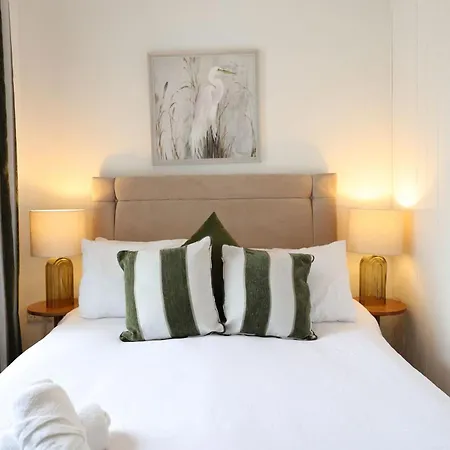 בית נופש Harbour View - Sleeps 26 Guests *